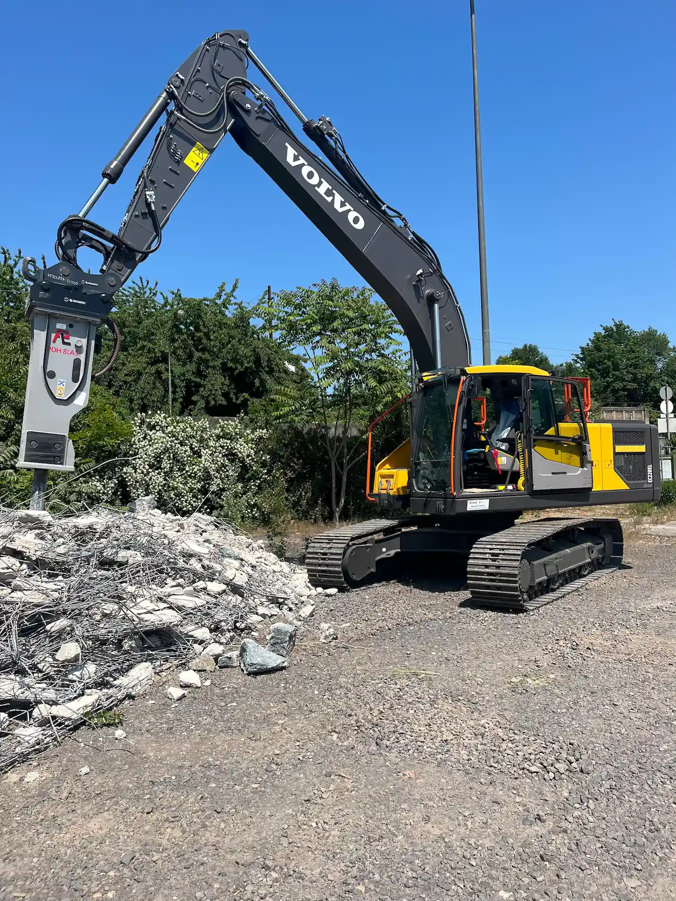 Eich Bau - Baggerbetrieb in Fulda: Ihr Experte für Gartengestaltung und Poolbau